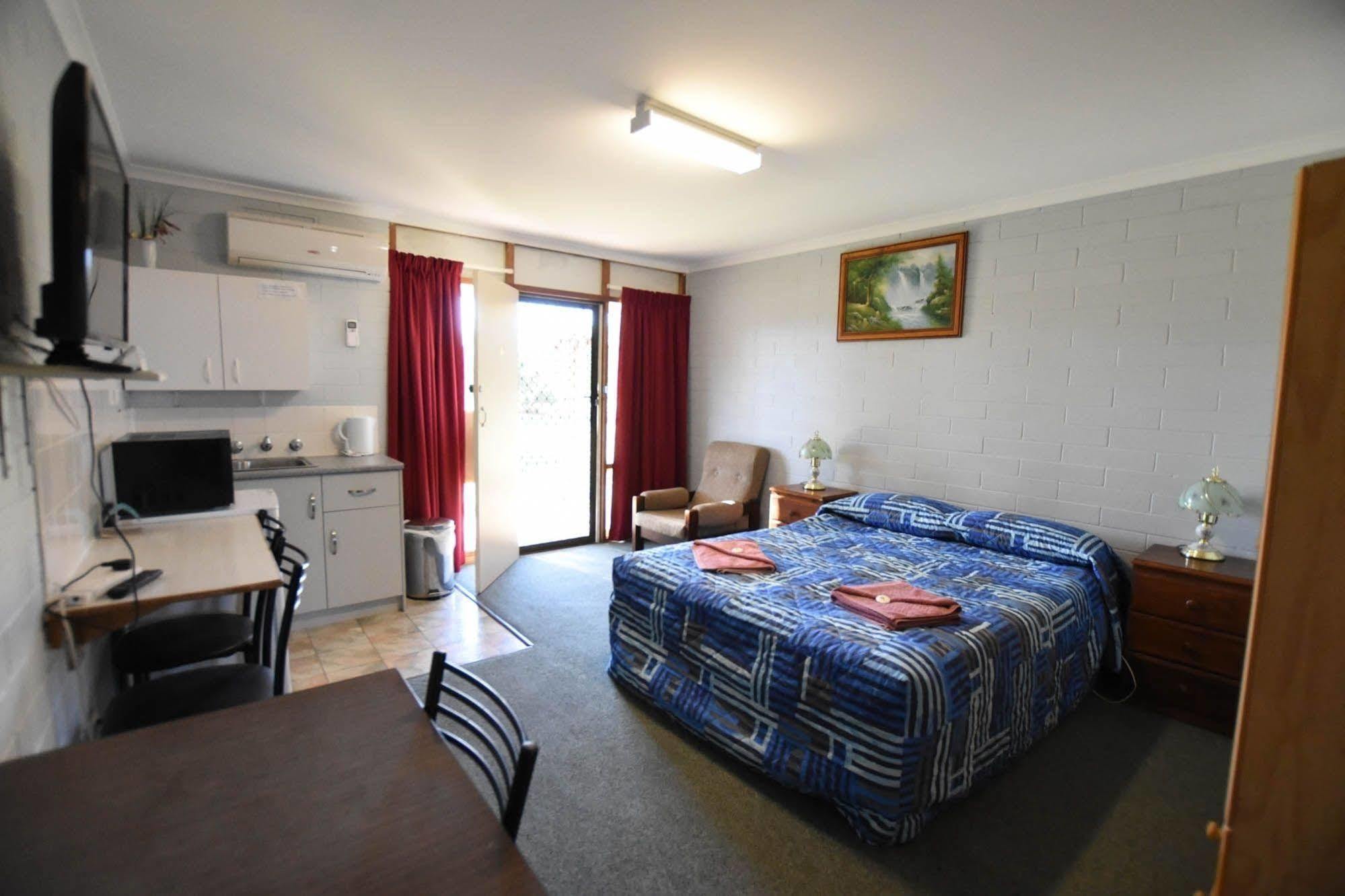 Murray Bridge Motor Inn Екстериор снимка