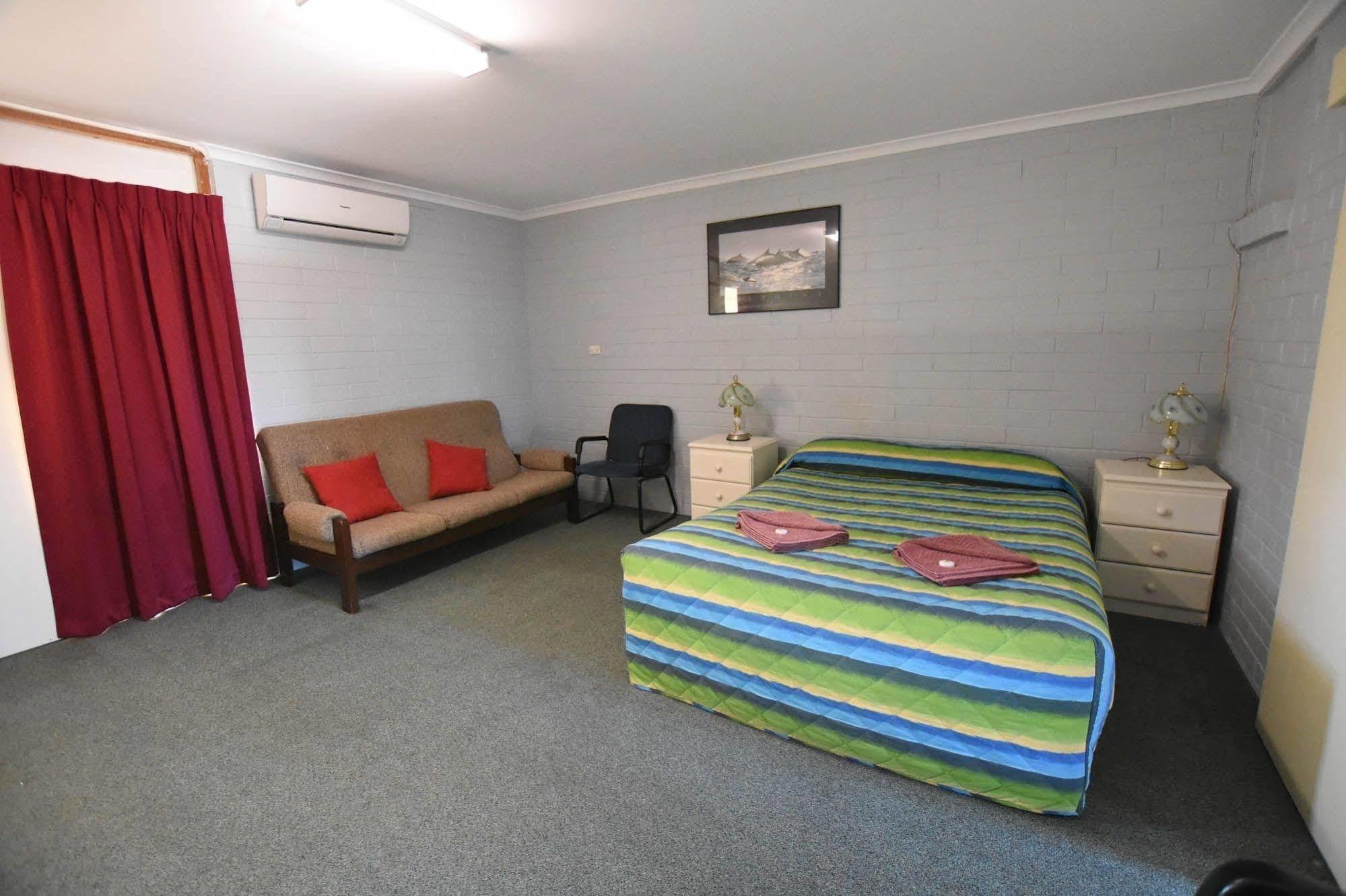 Murray Bridge Motor Inn Екстериор снимка