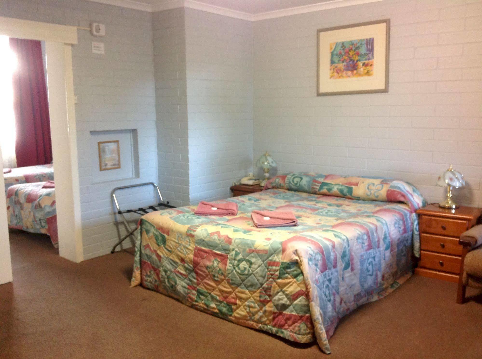 Murray Bridge Motor Inn Екстериор снимка