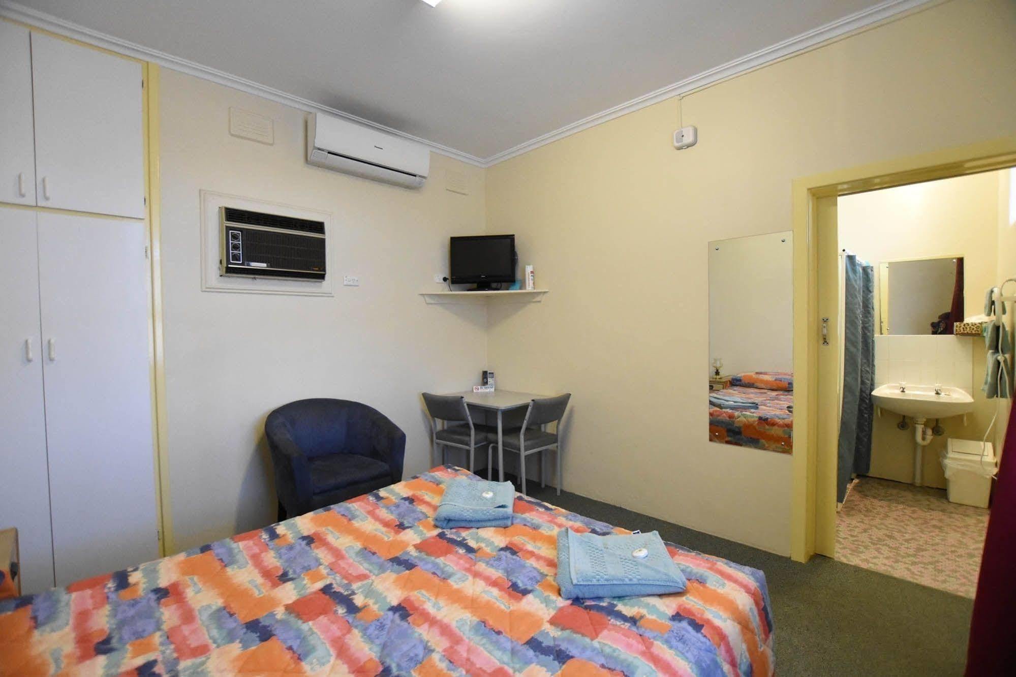 Murray Bridge Motor Inn Екстериор снимка
